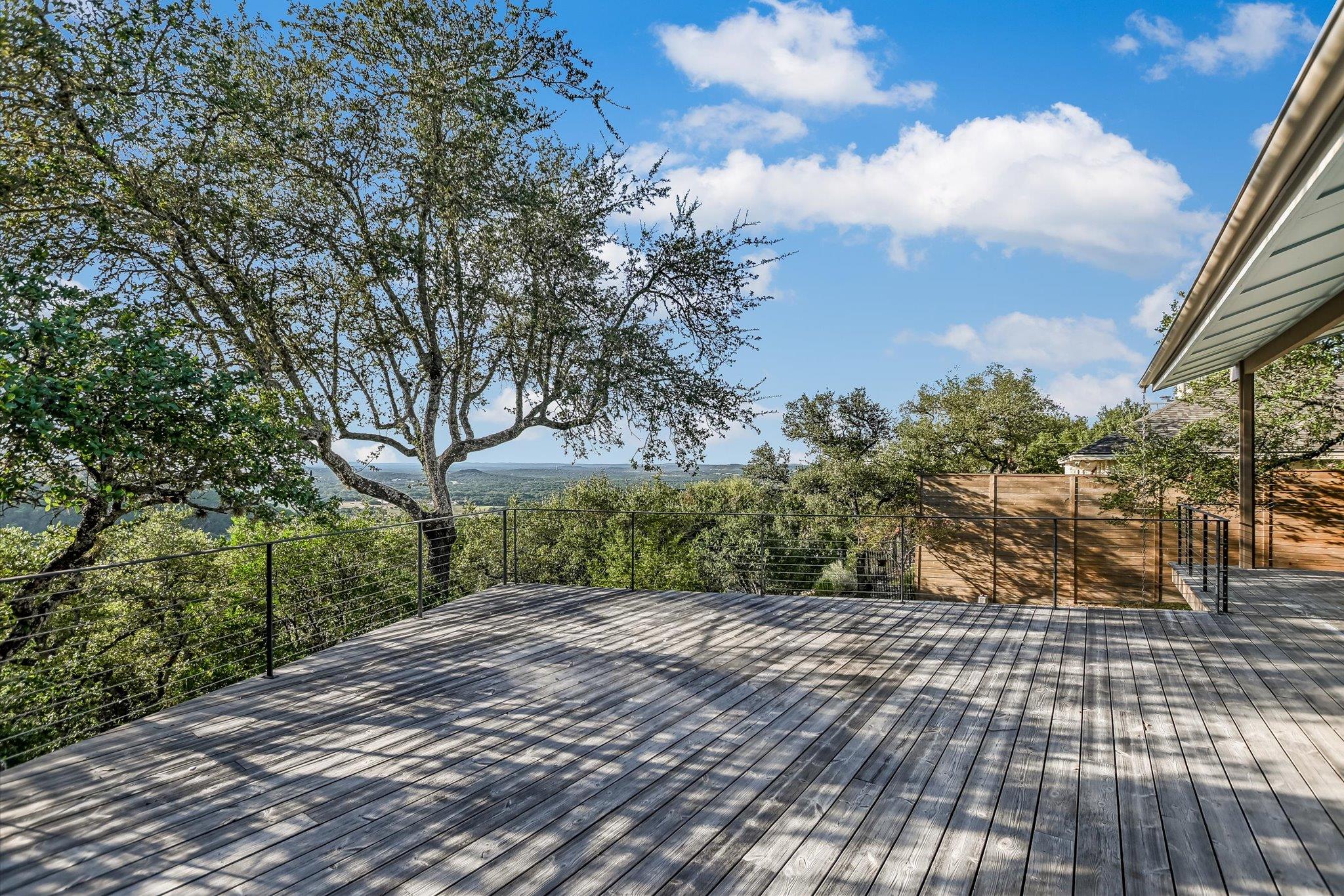 13 Meridian DR