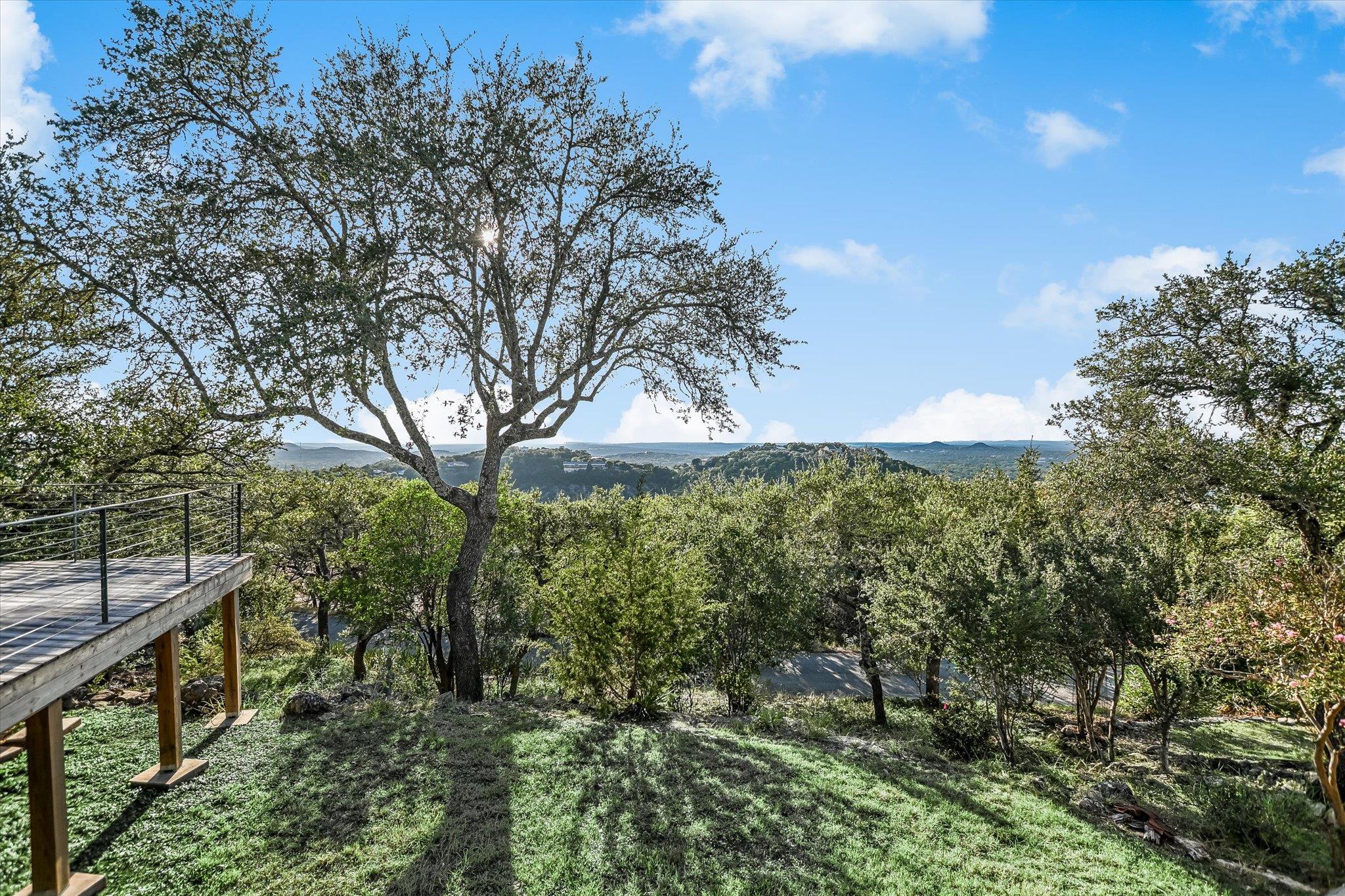 13 Meridian DR