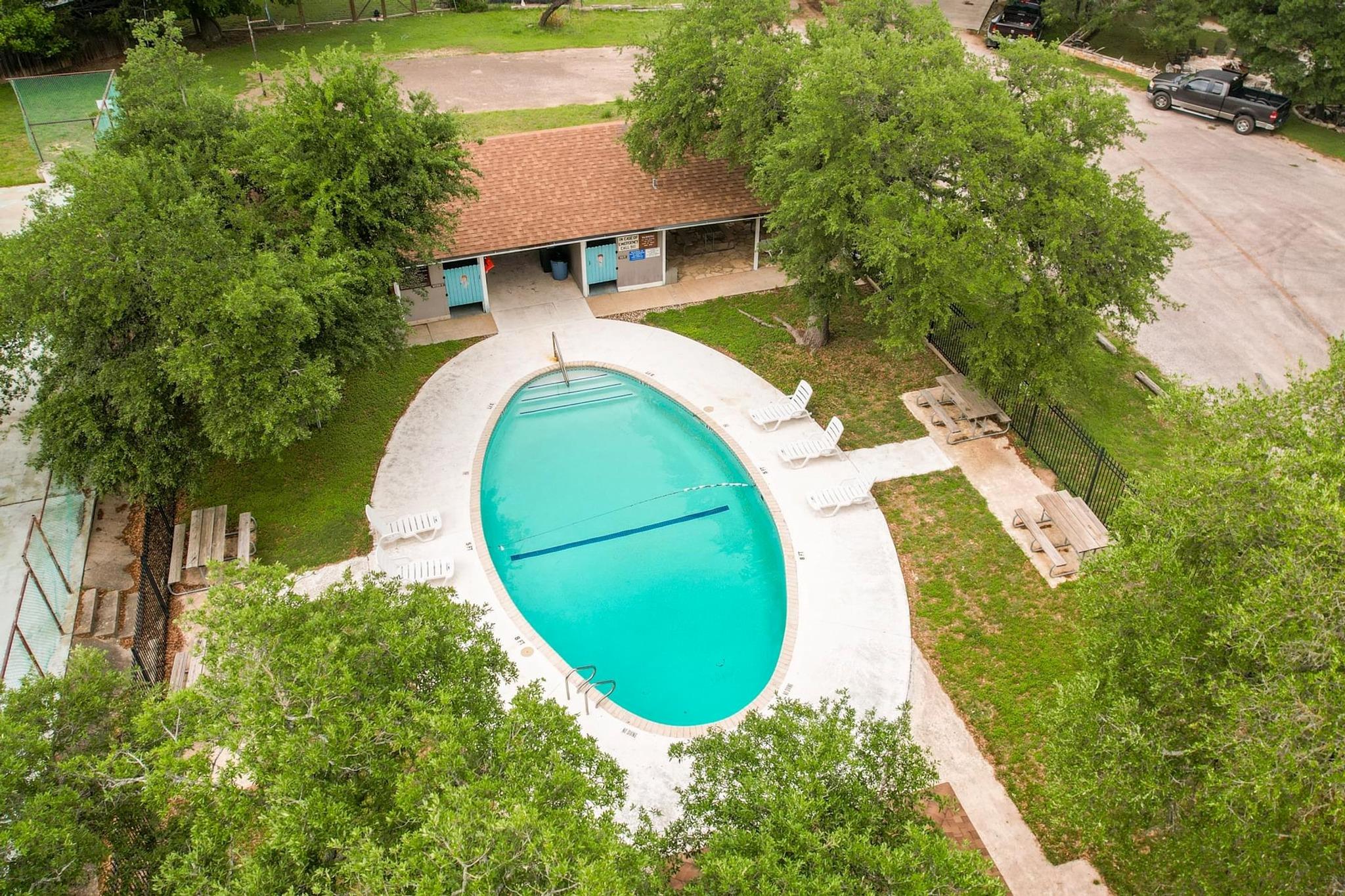 107 Edgewater DR