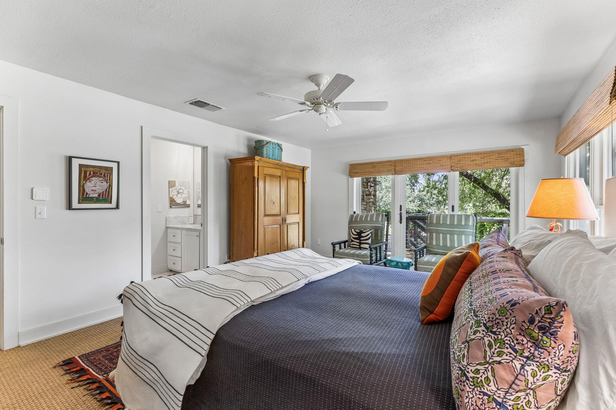 1121 Hidden Valley RD