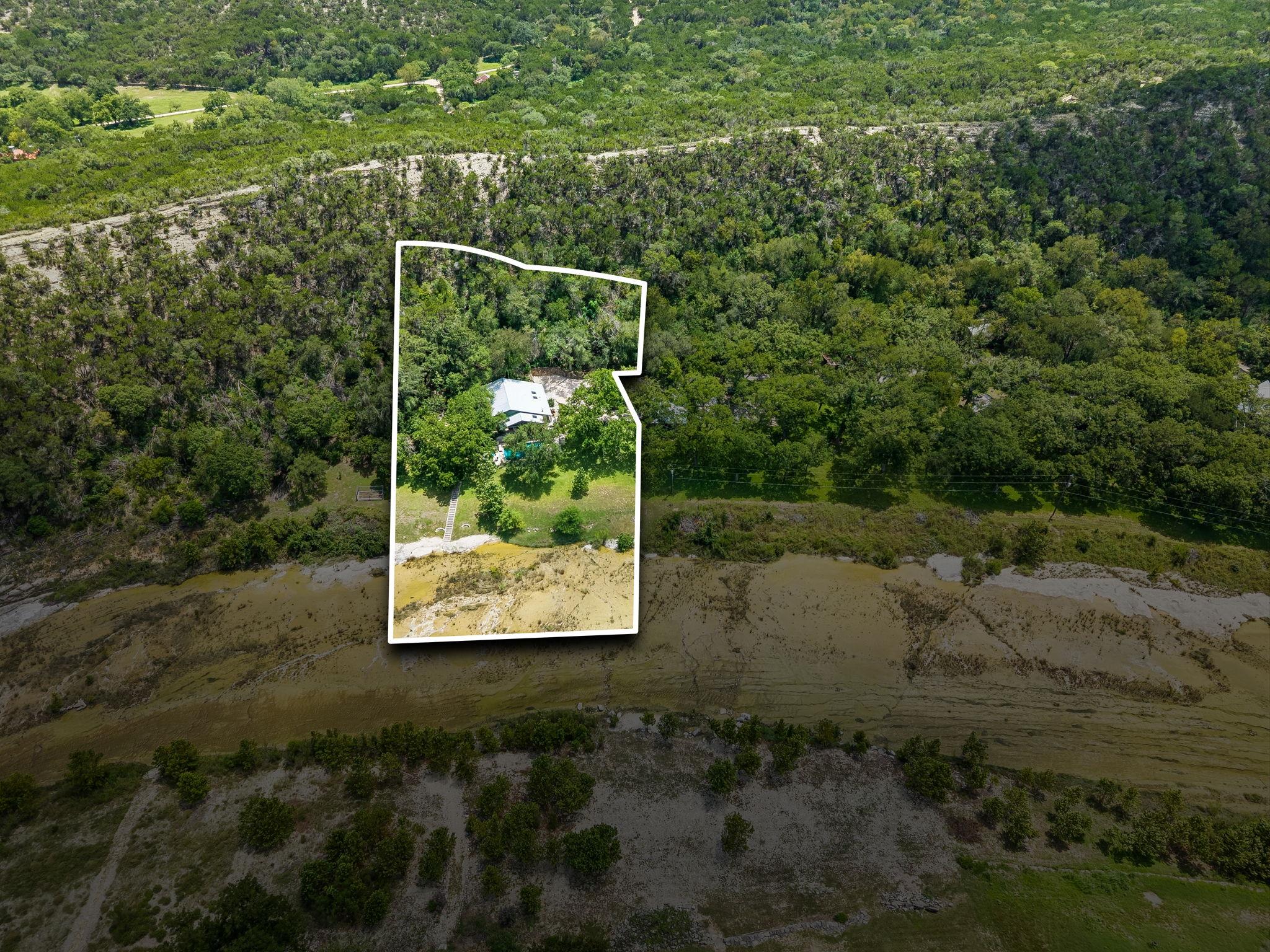 1121 Hidden Valley RD