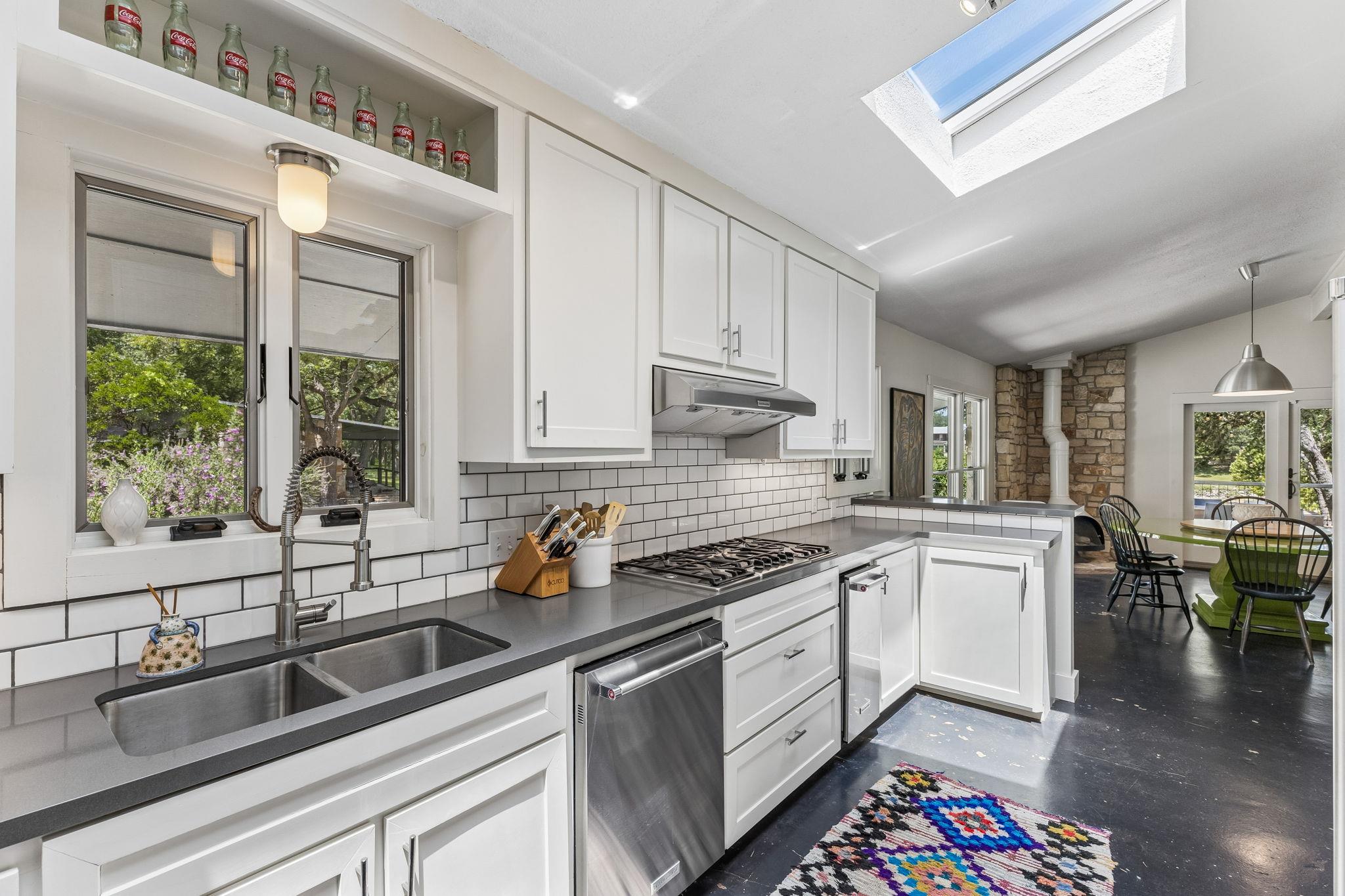 1121 Hidden Valley RD