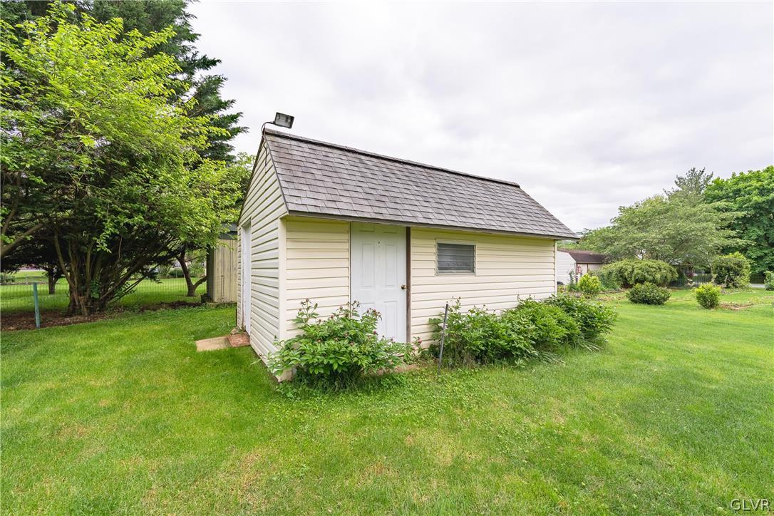 229 Holiday Lane