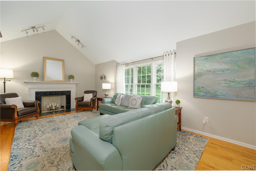 1219 Highland Drive