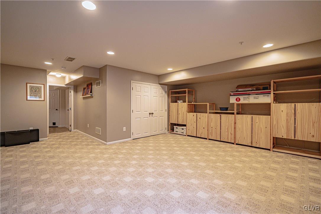 1038 King Way