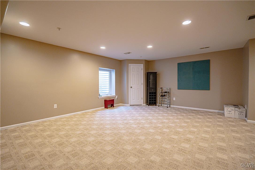 1038 King Way