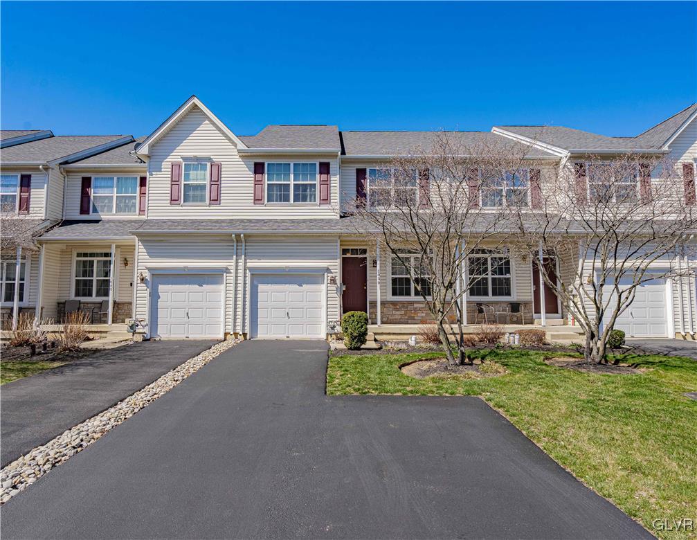 1038 King Way