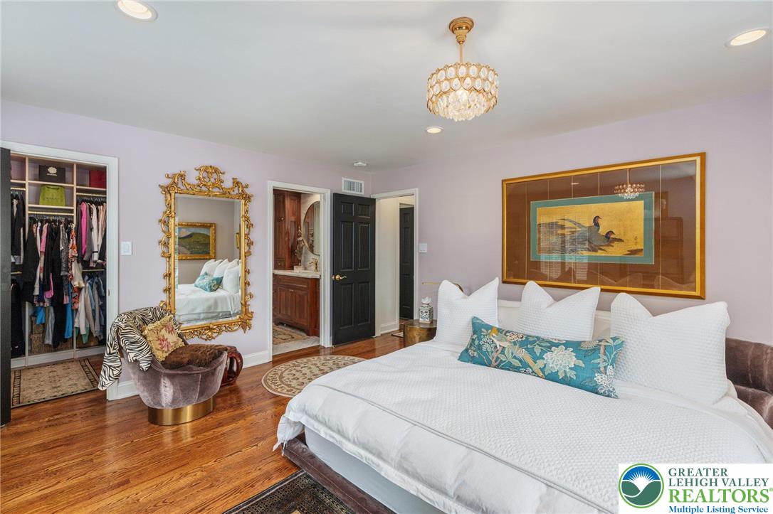 4704 Sweetbriar Circle