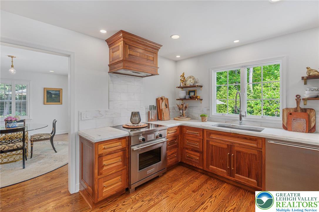 4704 Sweetbriar Circle