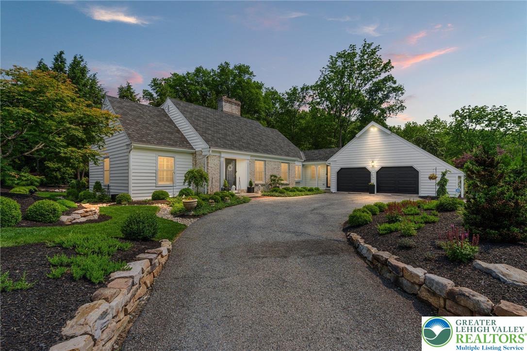 4704 Sweetbriar Circle