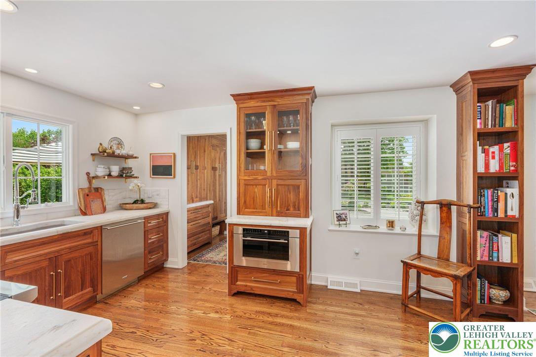 4704 Sweetbriar Circle