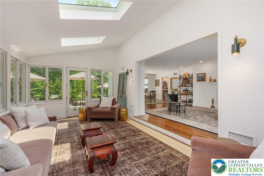 4704 Sweetbriar Circle