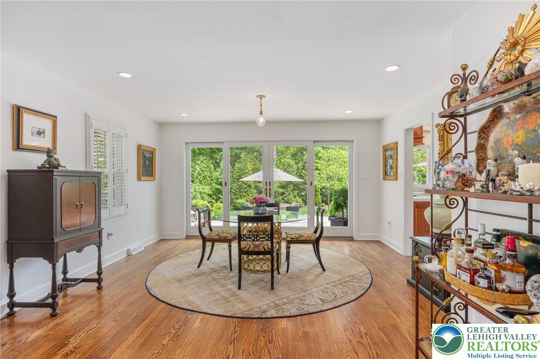 4704 Sweetbriar Circle