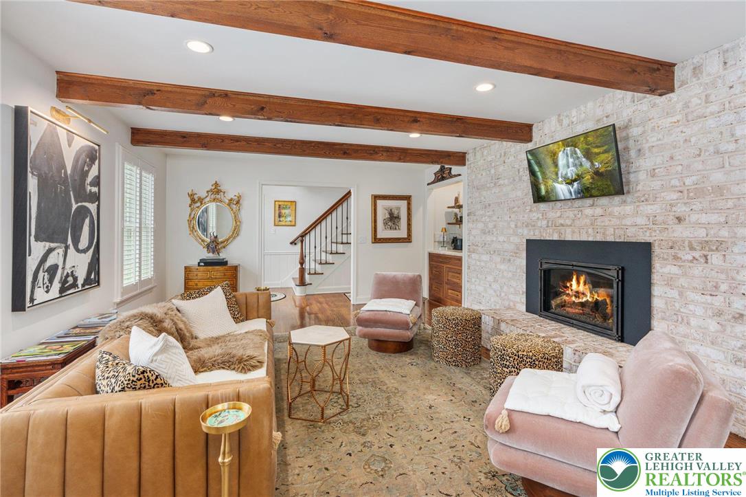 4704 Sweetbriar Circle