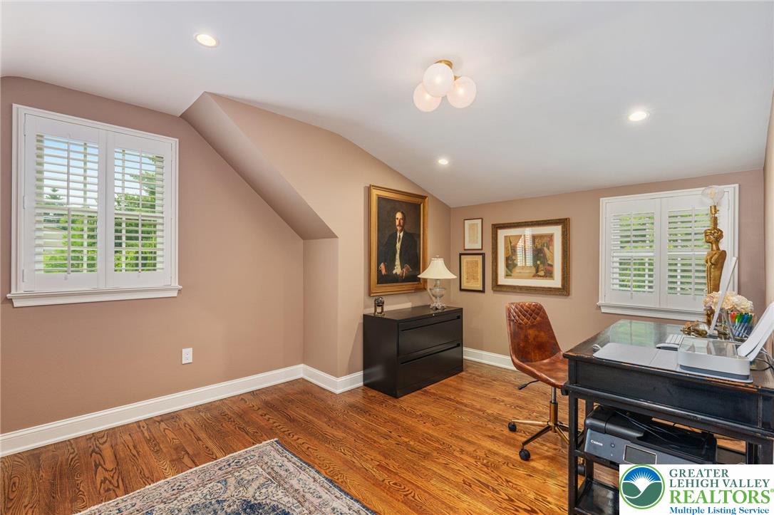 4704 Sweetbriar Circle