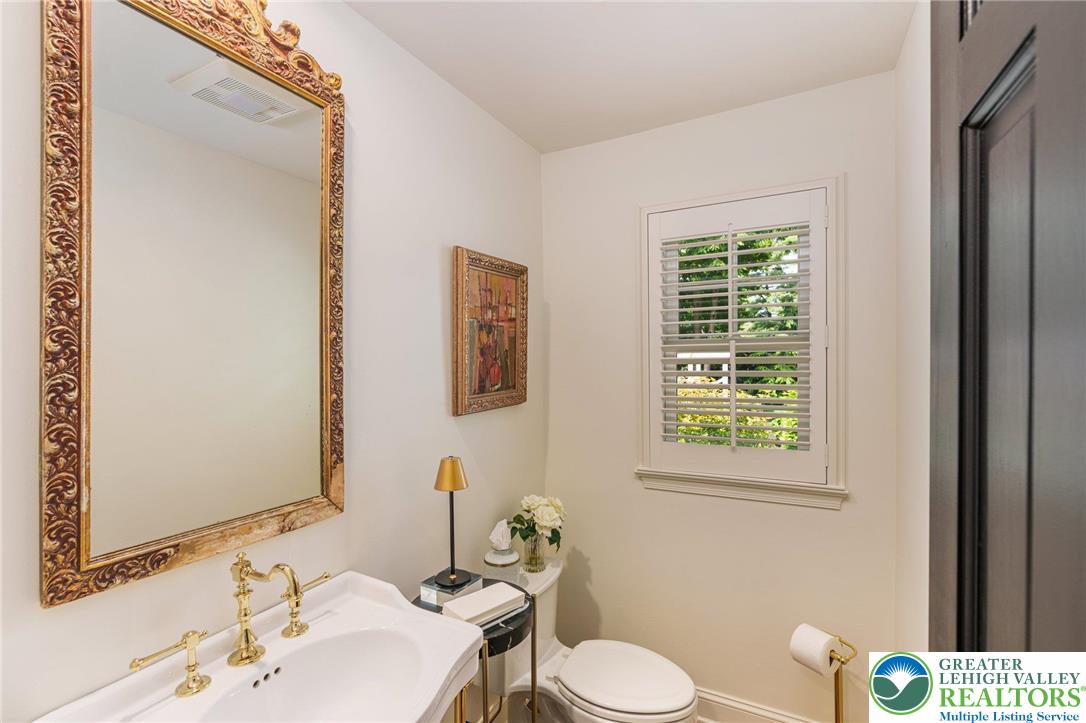 4704 Sweetbriar Circle