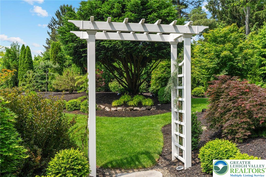 4704 Sweetbriar Circle