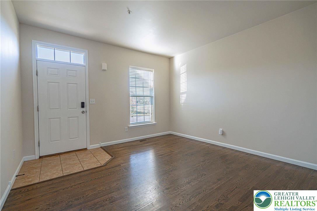 241 Snapdragon Way