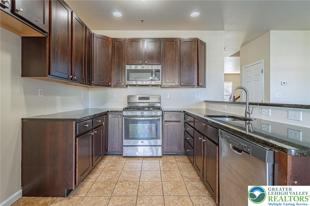 241 Snapdragon Way