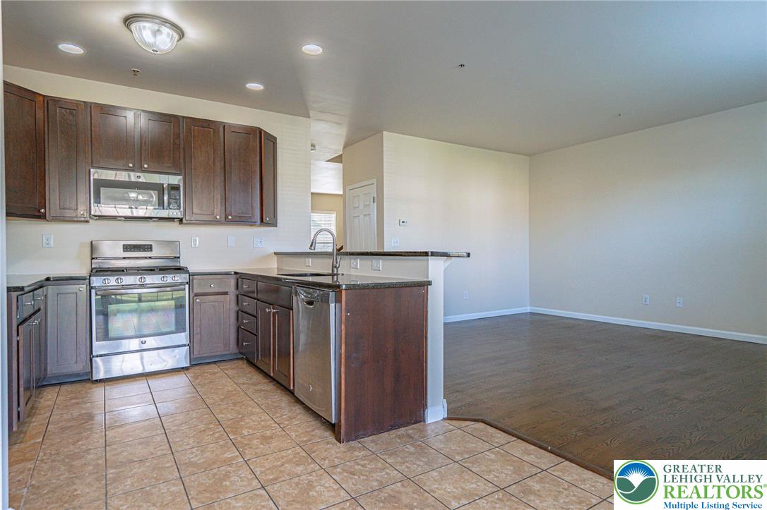 241 Snapdragon Way