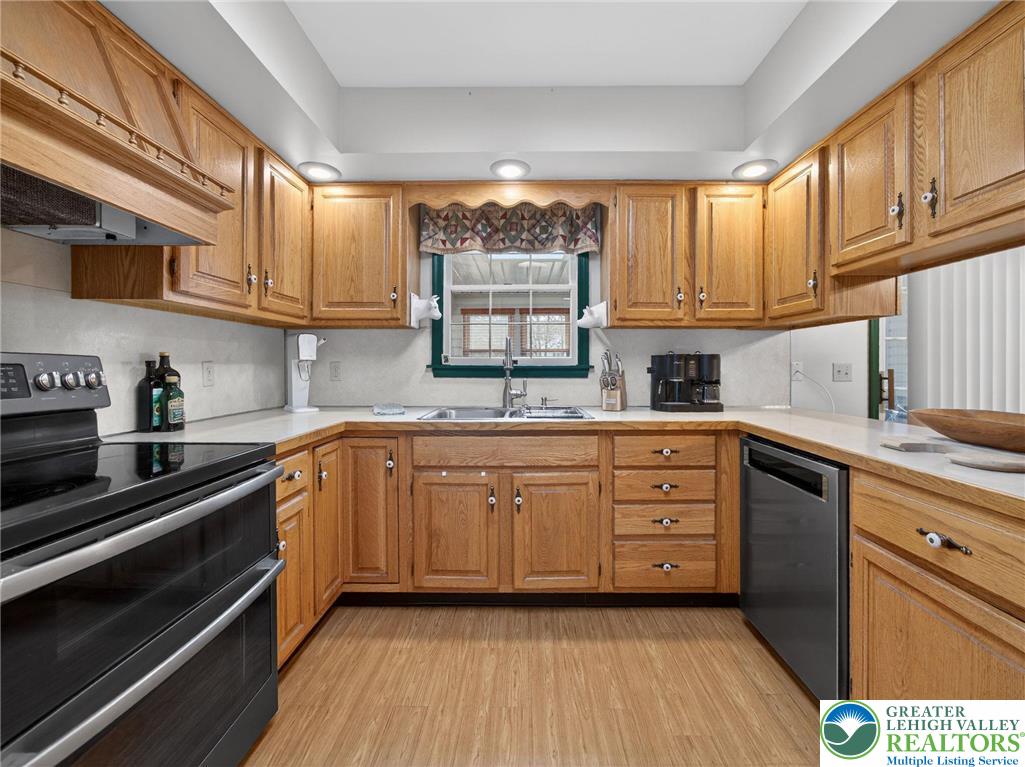 4936 Meadow Lane