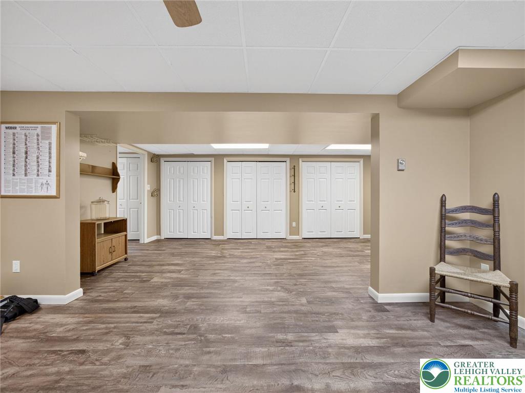 4936 Meadow Lane