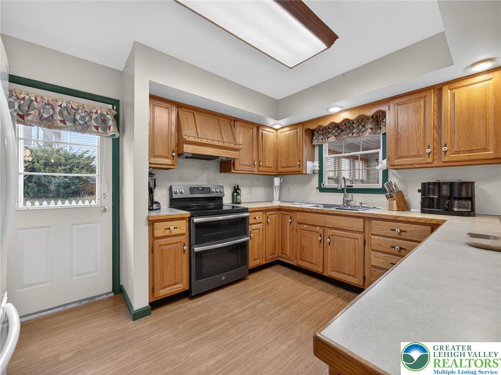 4936 Meadow Lane