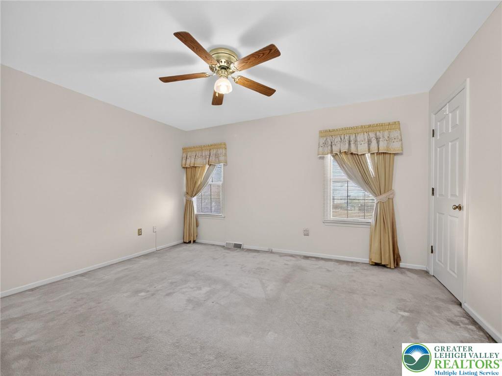 4936 Meadow Lane