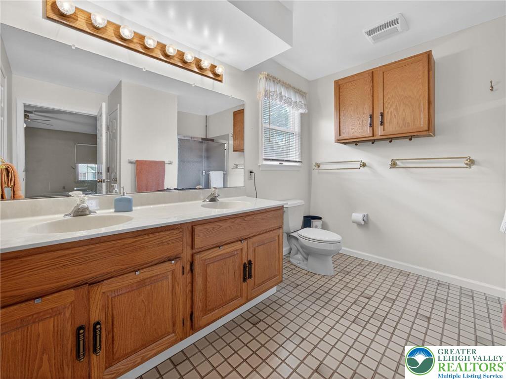 4936 Meadow Lane