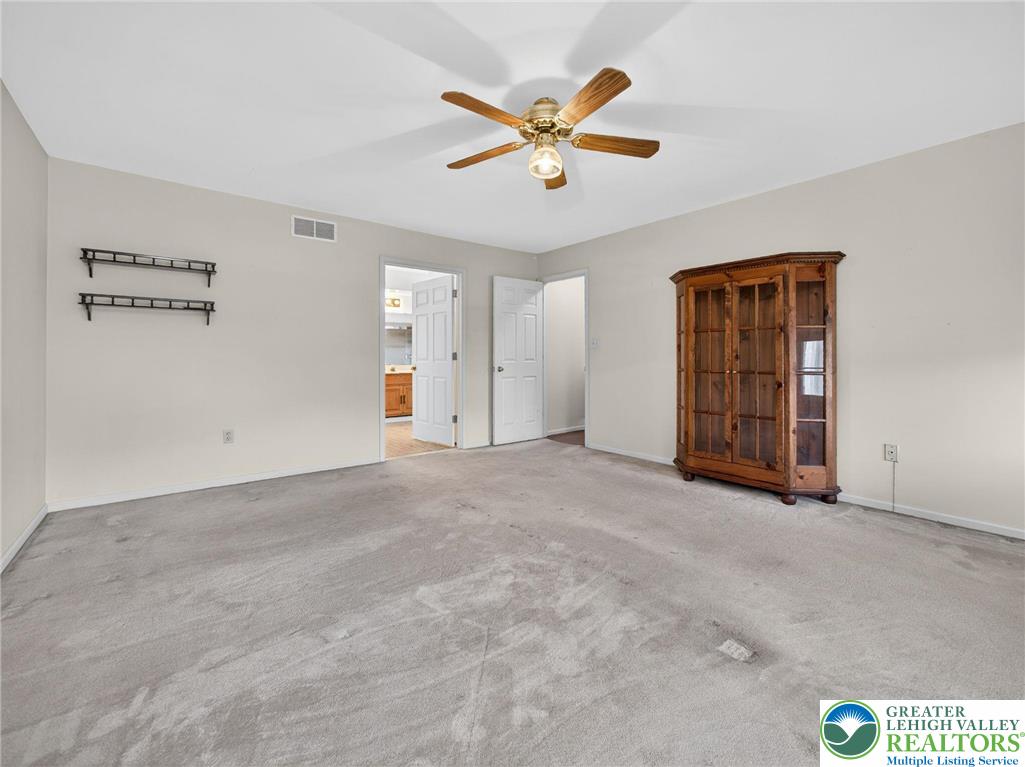 4936 Meadow Lane