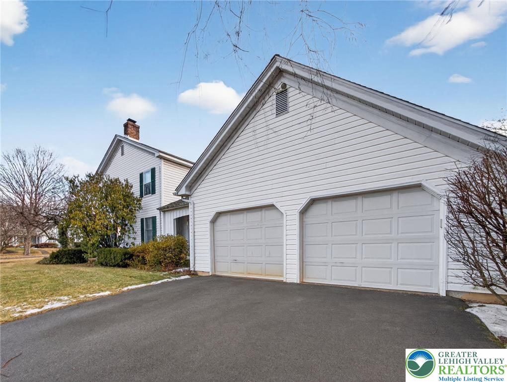 4936 Meadow Lane