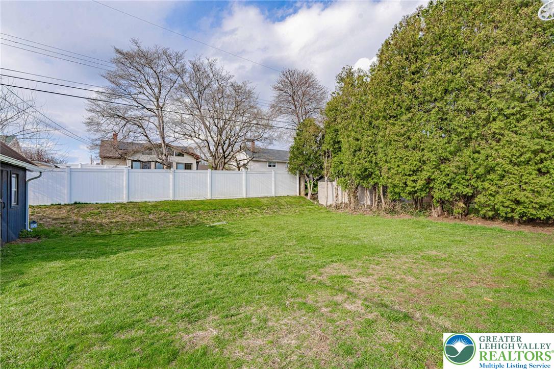 1548 Dale Lane