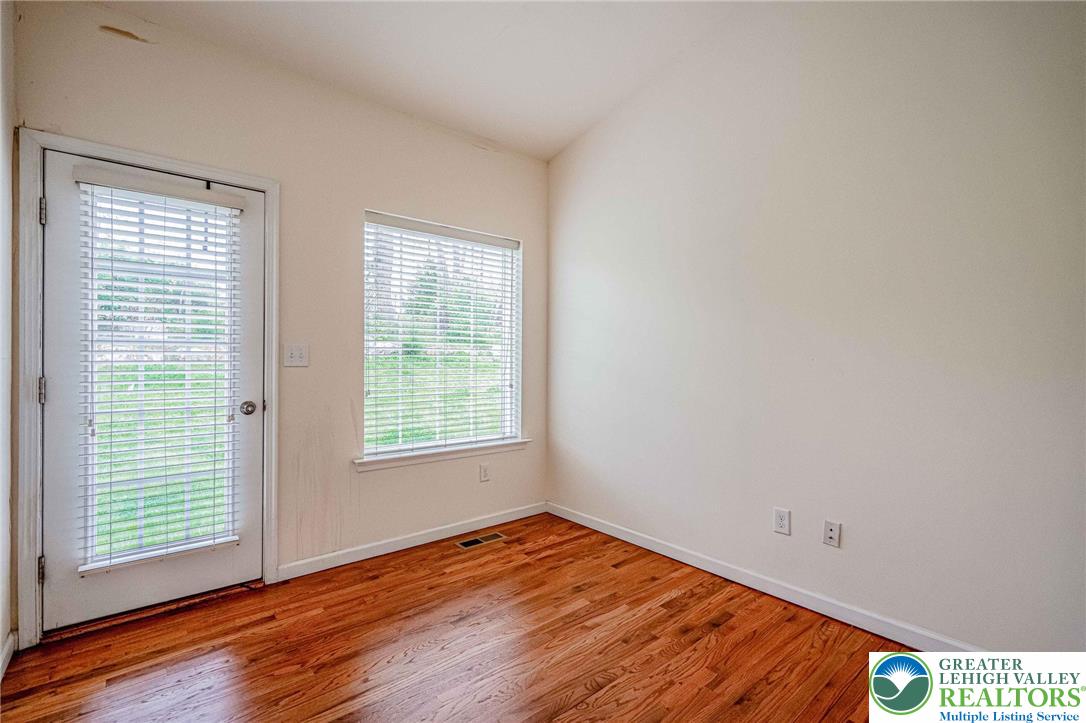 5127 Dogwood Trail