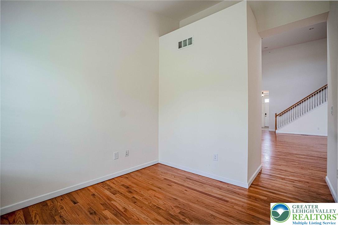 5127 Dogwood Trail
