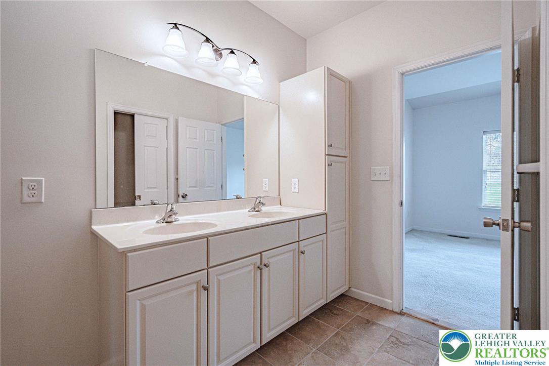 5127 Dogwood Trail
