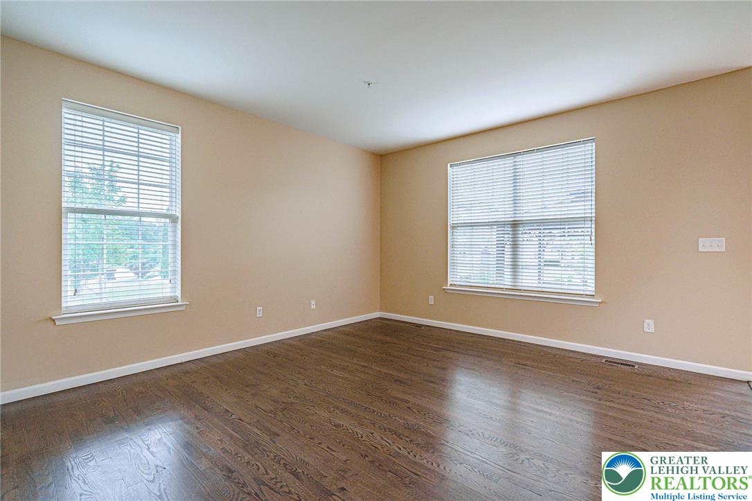 233 Snapdragon Way
