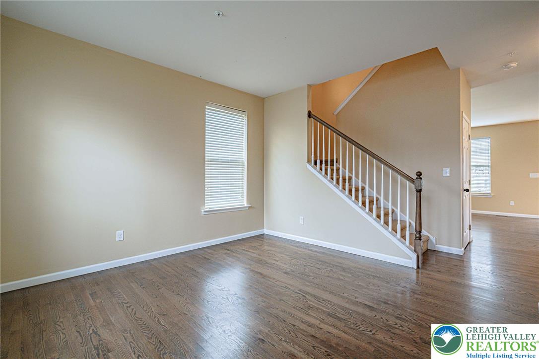 233 Snapdragon Way