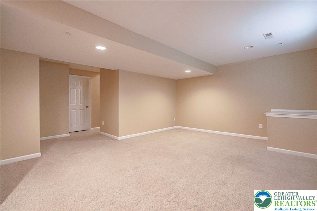 233 Snapdragon Way