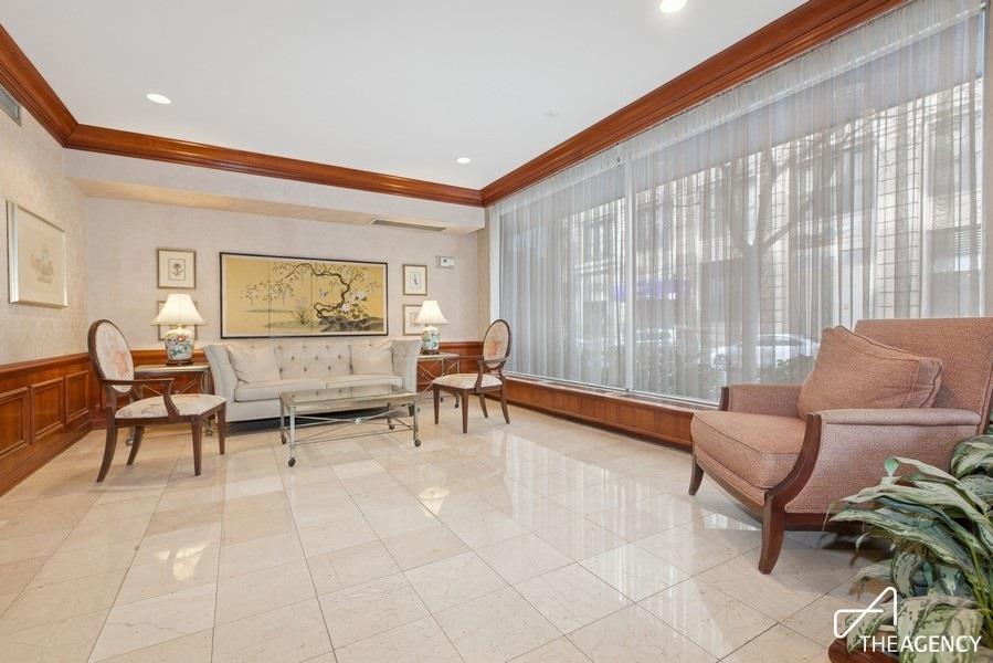 301 E 22nd Street 12H