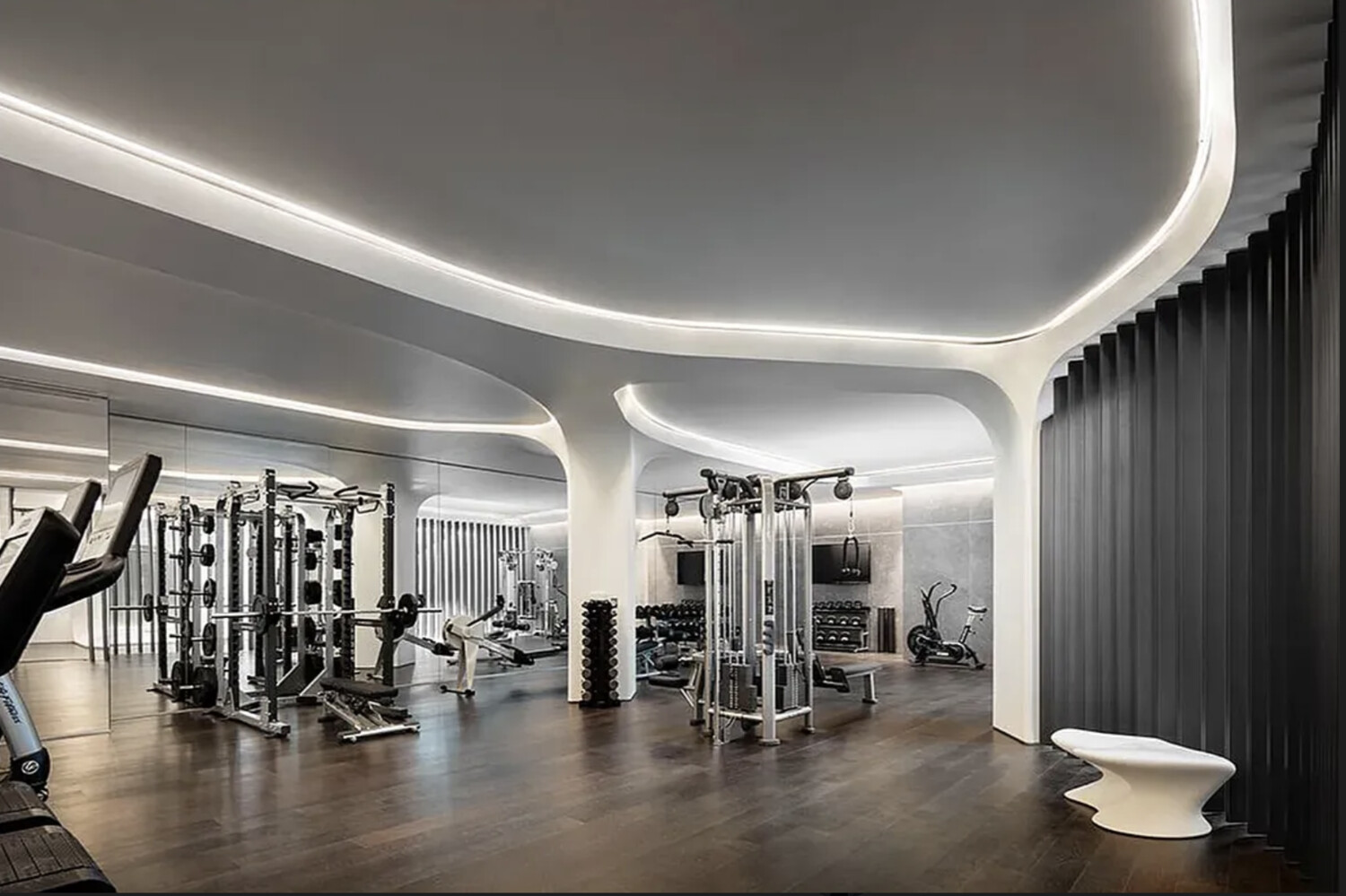 520 W 28TH Street 7