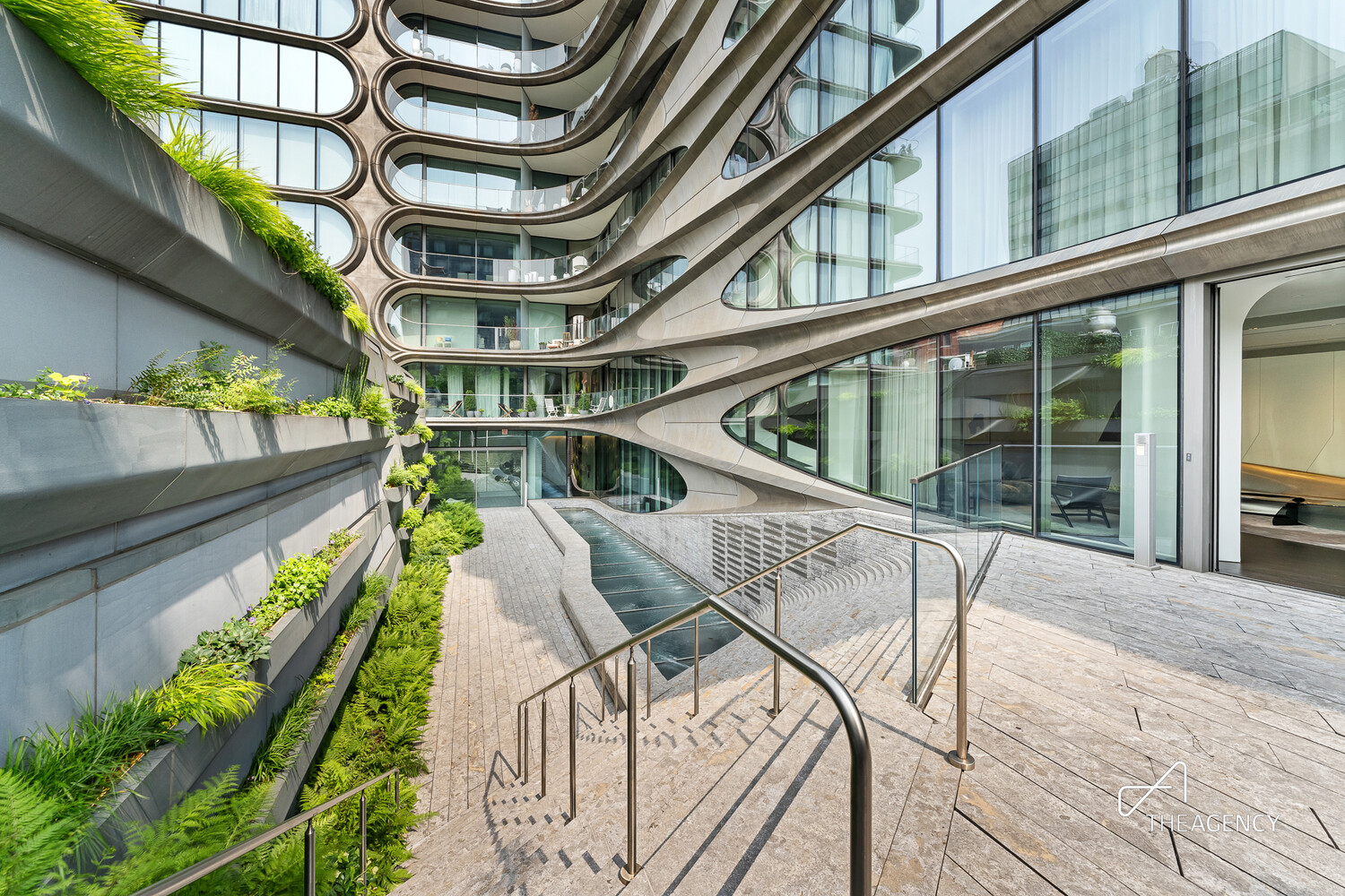 520 W 28TH Street 7