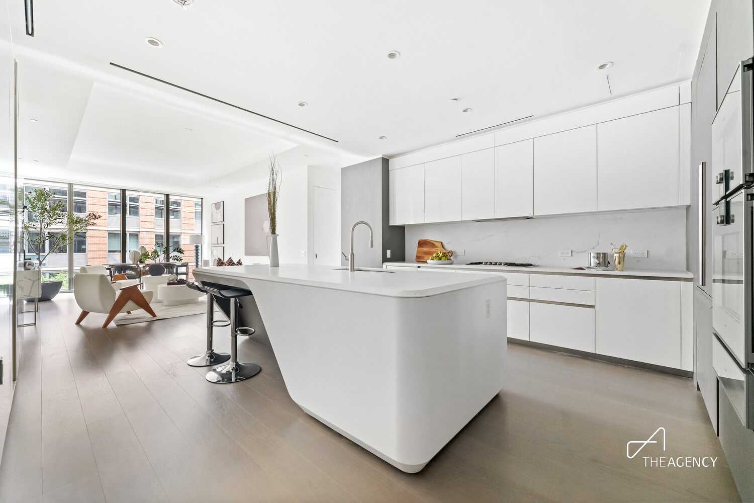 520 W 28TH Street 7