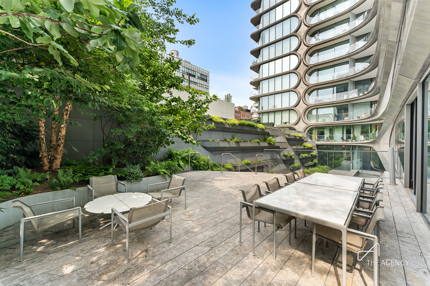 520 W 28TH Street 7