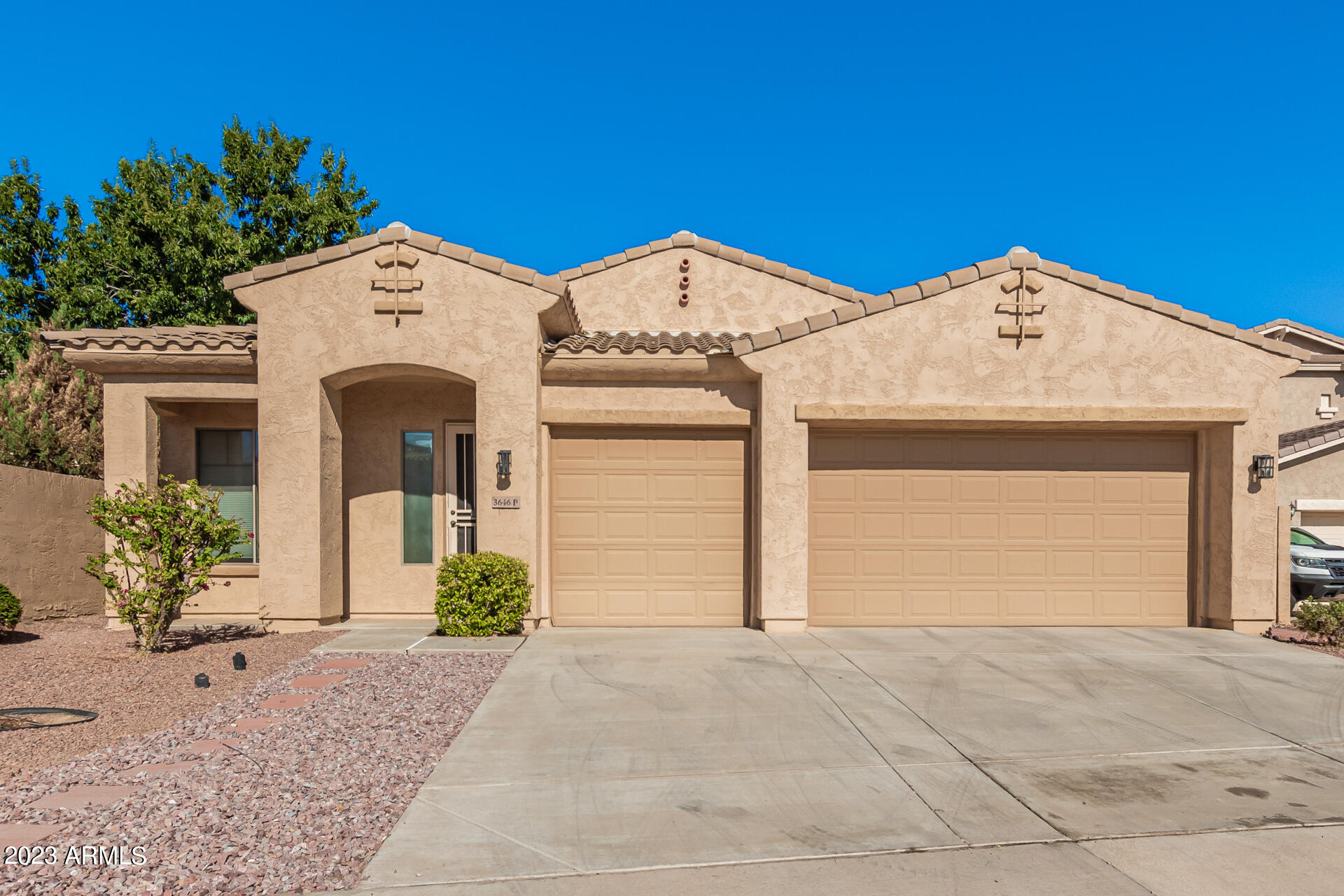 3646 E Palmer Street