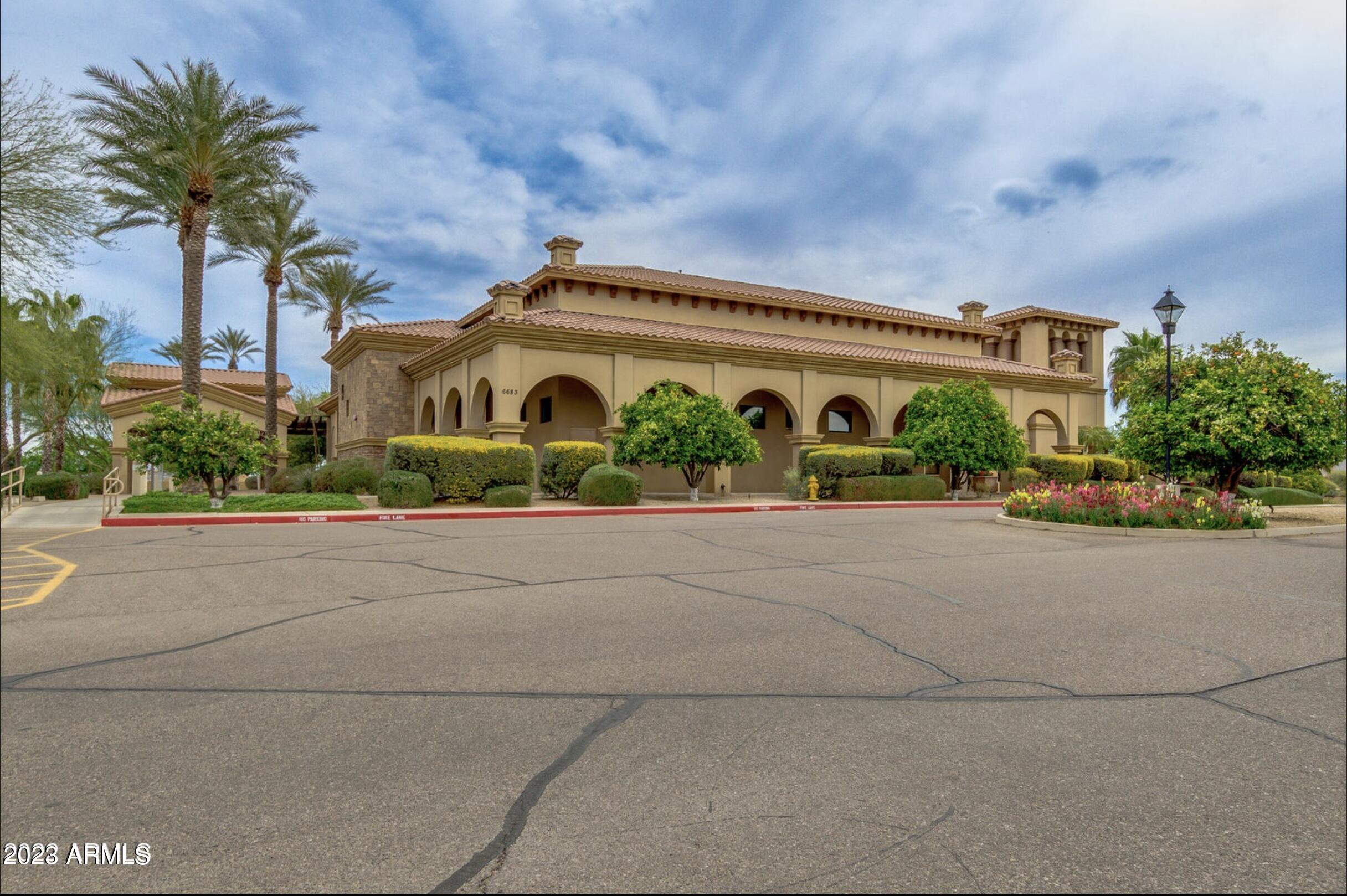 3646 E Palmer Street