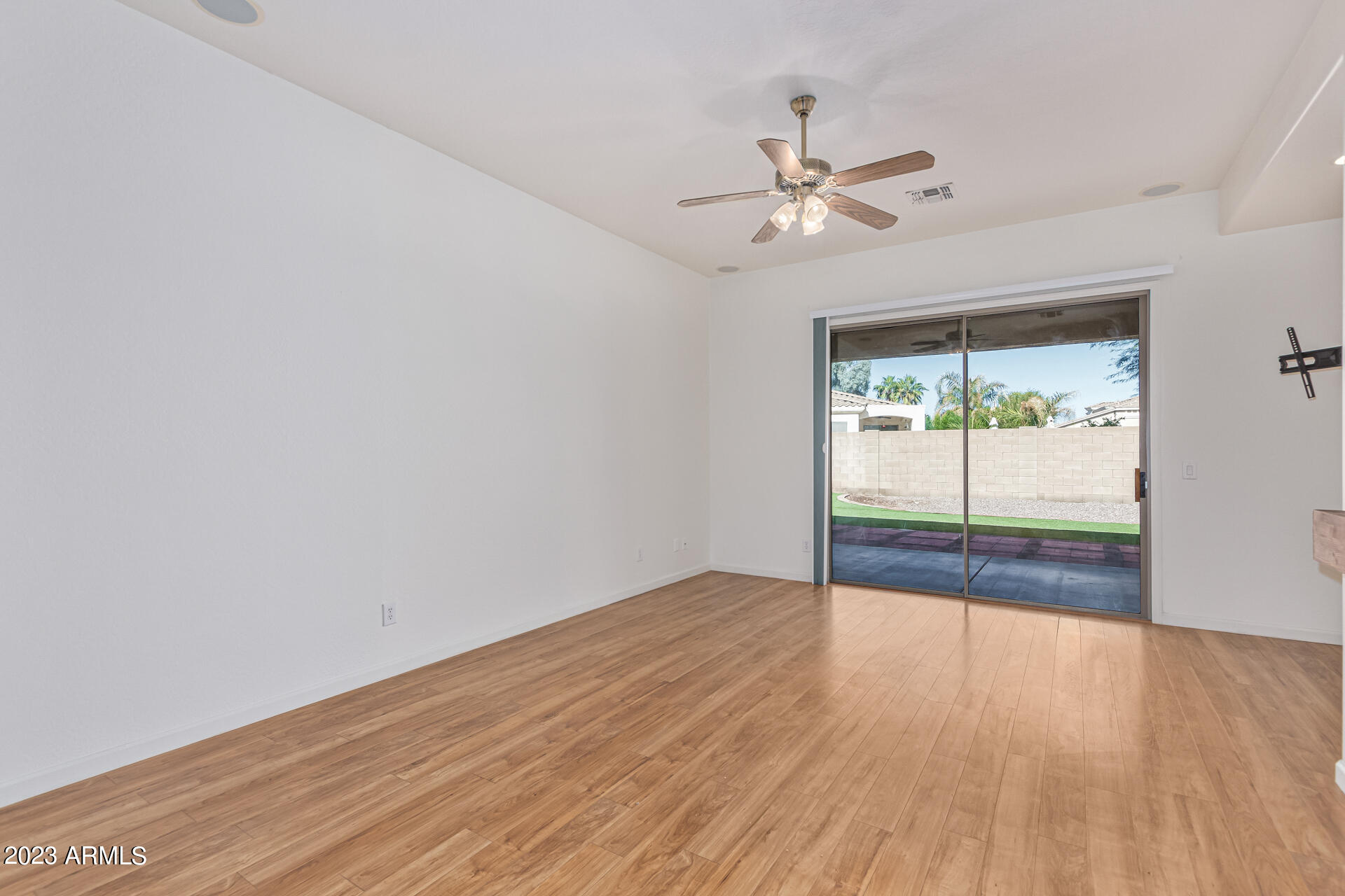 3646 E Palmer Street