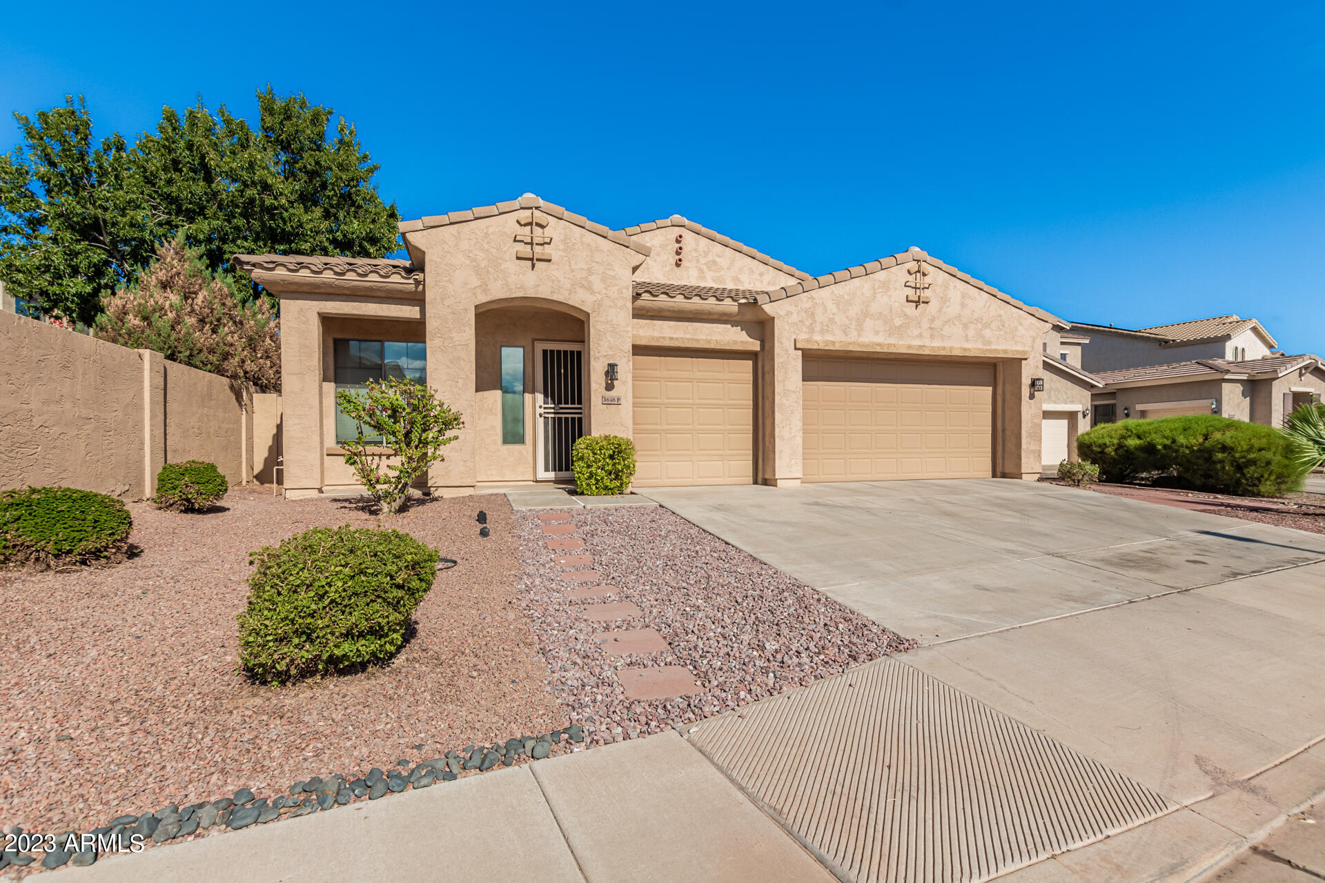 3646 E Palmer Street