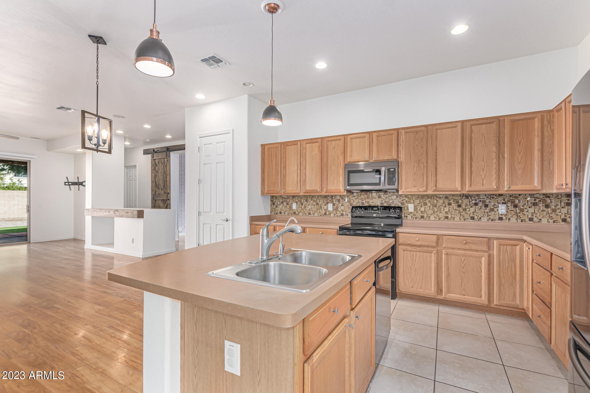 3646 E Palmer Street