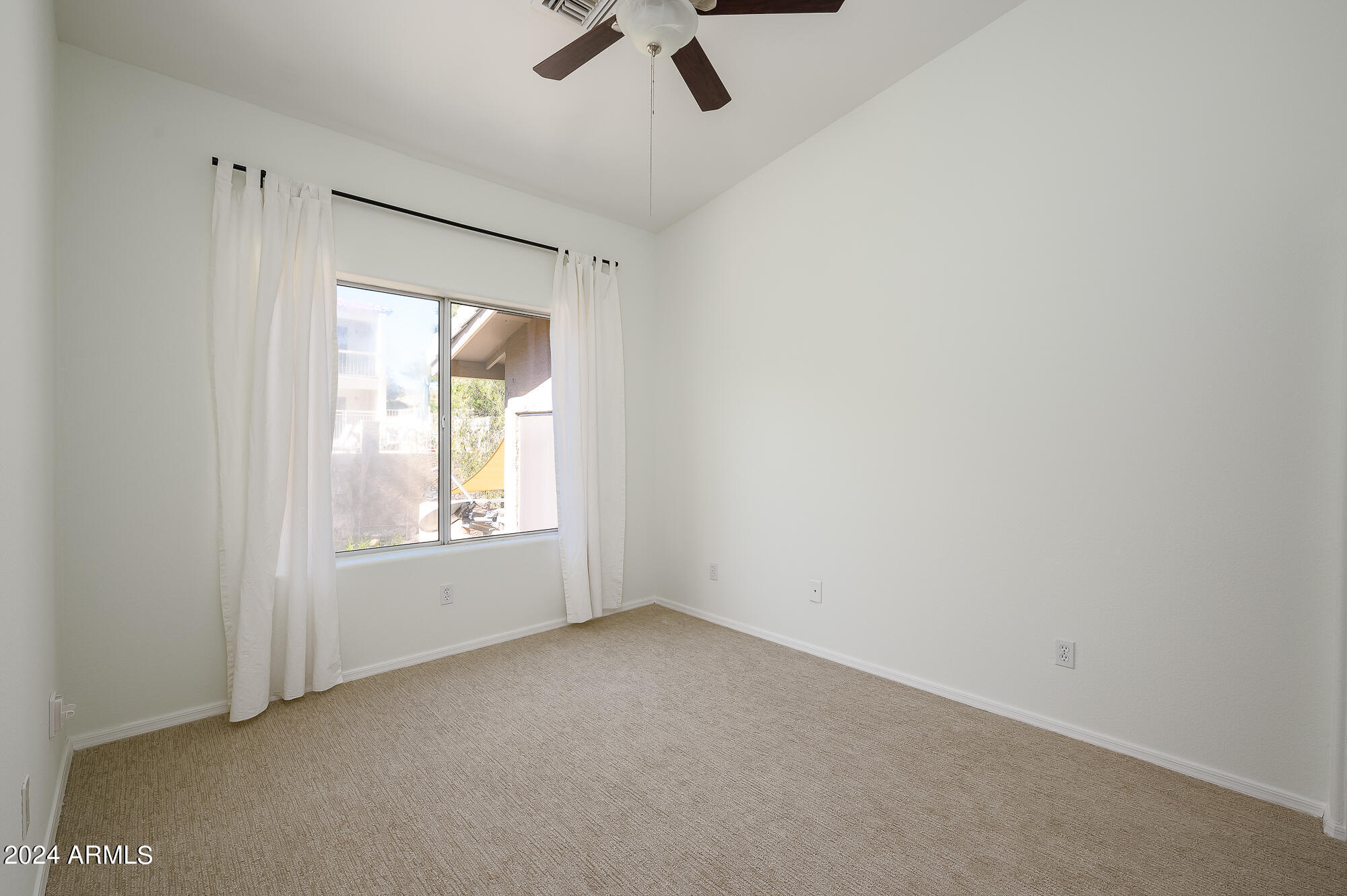 12852 N MOUNTAINSIDE Drive, 2