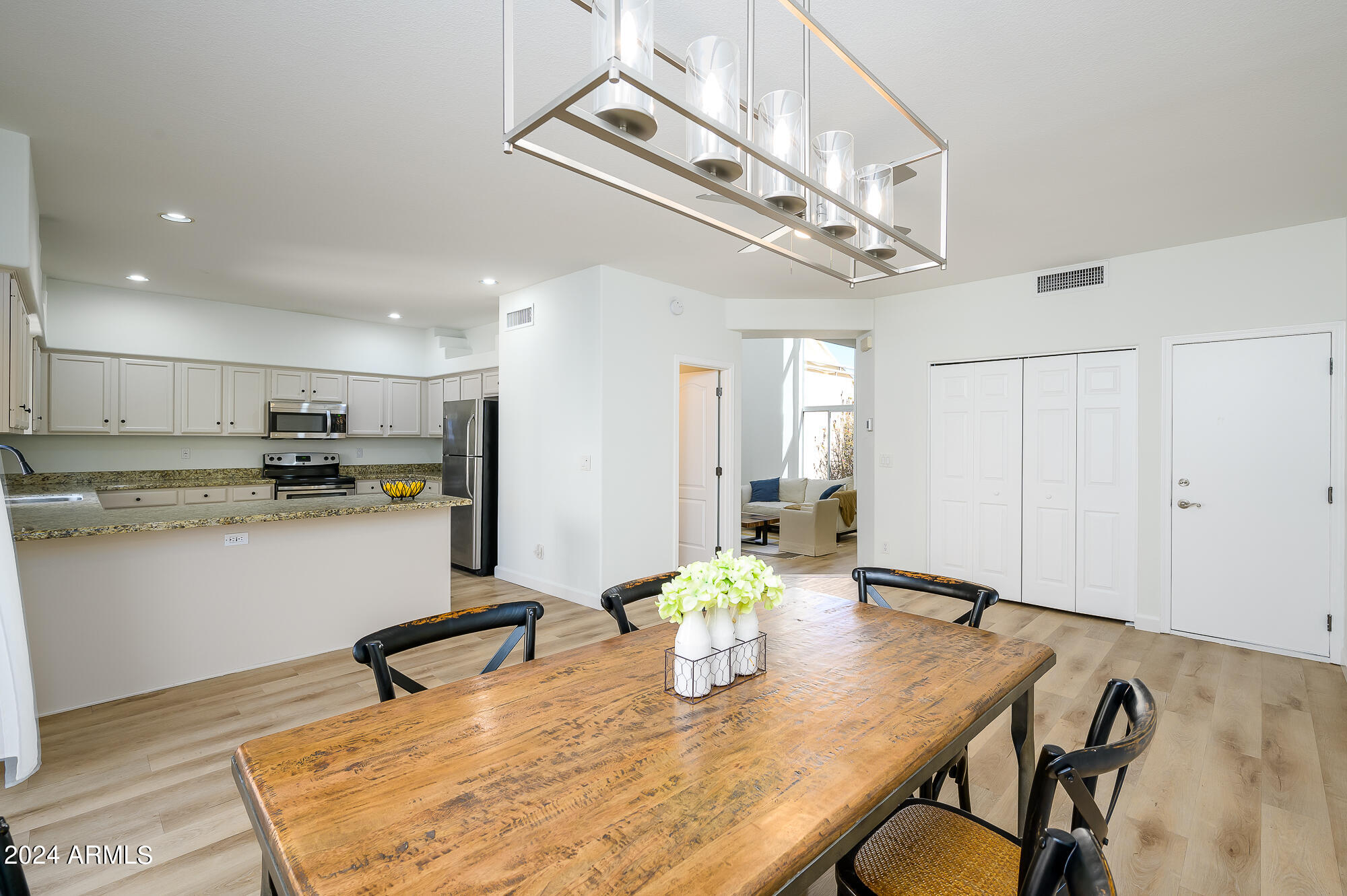 12852 N MOUNTAINSIDE Drive, 2